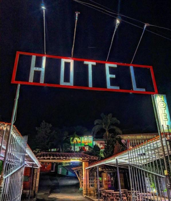 hotel la isla san gil