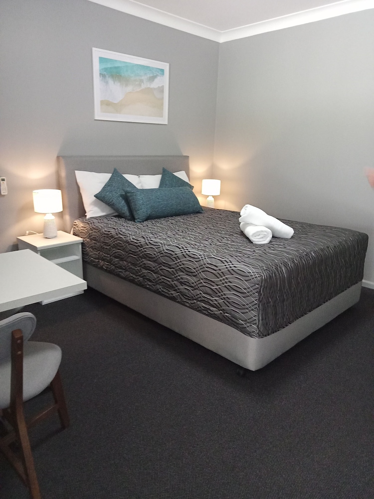 Solomon Inn Wollongong,Near Australia's Industry World,3 star