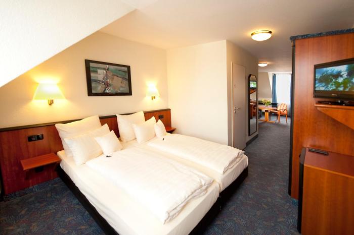 advantage hotel