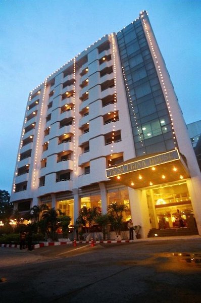 Ebina House,Don Muang>>Bangkok,4 star