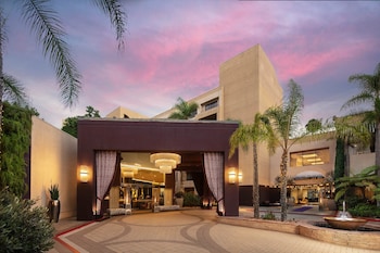 Avenue Of The Arts Costa Mesa, A Tribute Portfolio Hotel,Near Segerstrom Center For The Arts,4 star