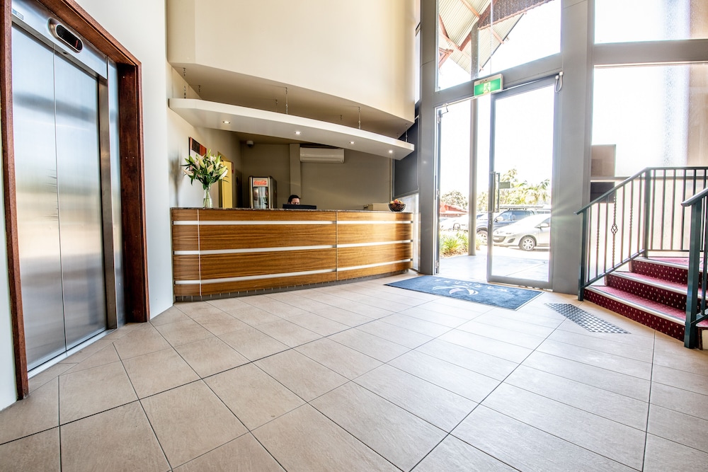 Warners At The Bay,Hunter>>Cams Wharf,4 star