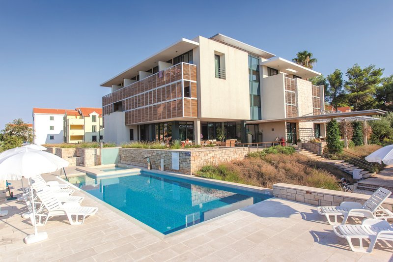 Aminess Vival Casa Velaris,Split>>Brac Island,3 star