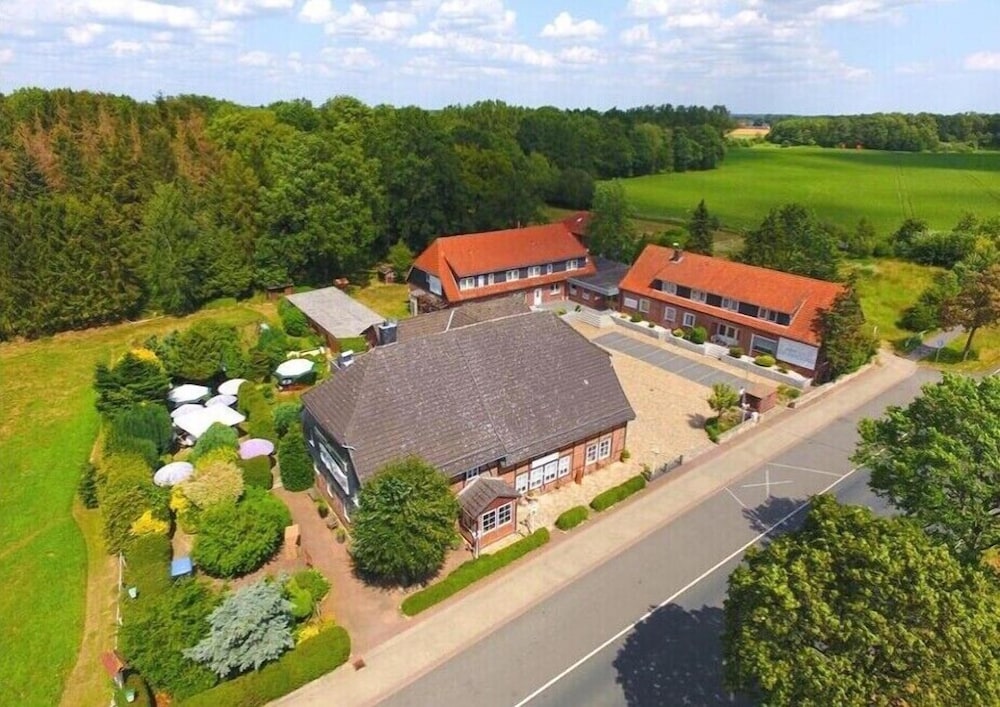Hotel Zur Erholung & Restaurant Amme's Landhaus,Eicklingen>>Celle,3 star