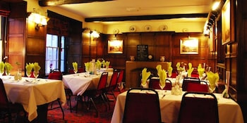 Boars Head Hotel,Carmarthen>>Bronwydd,3 star