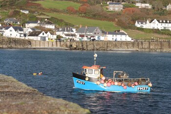 The Old Post Office,,1 star