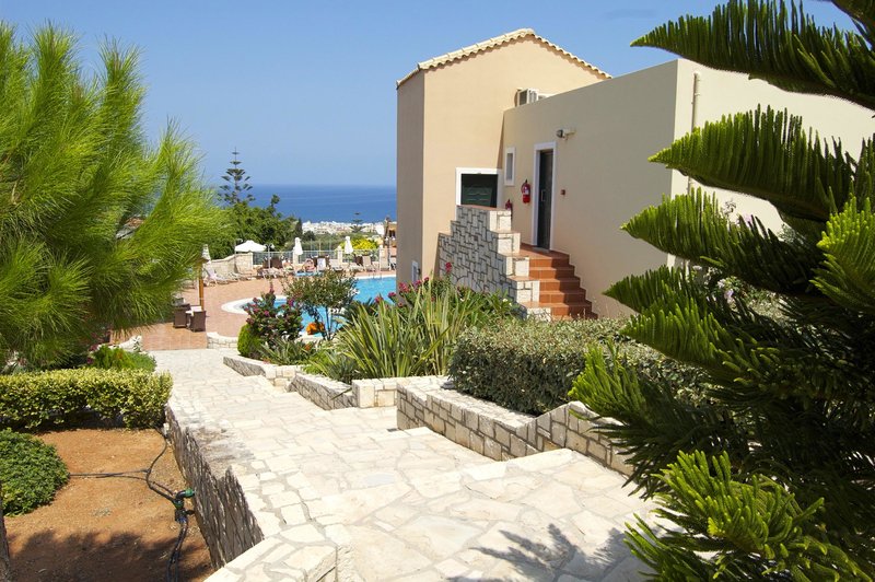 pilots villas luxury suites