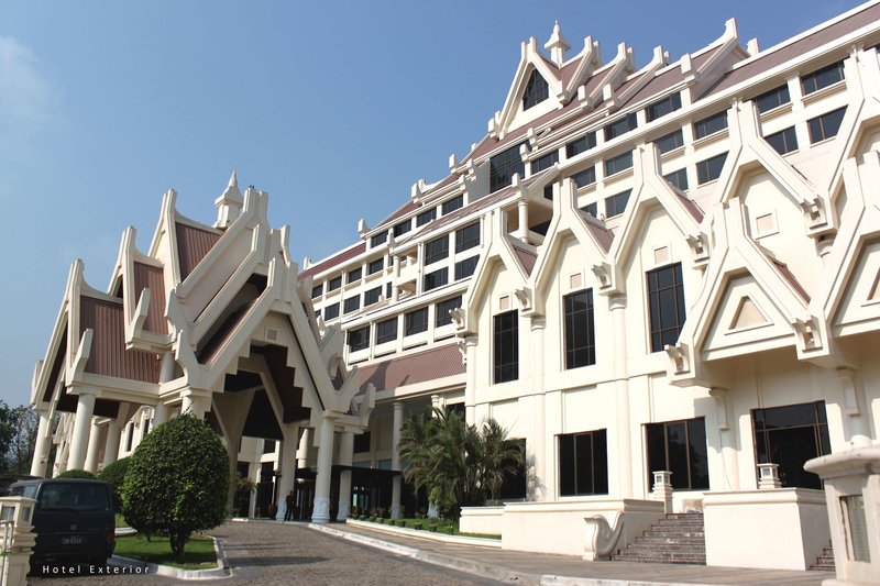 rose garden hotel
