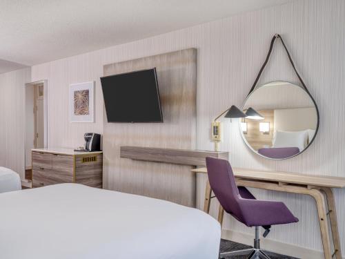 crowne plaza indianapolis airport by ihg