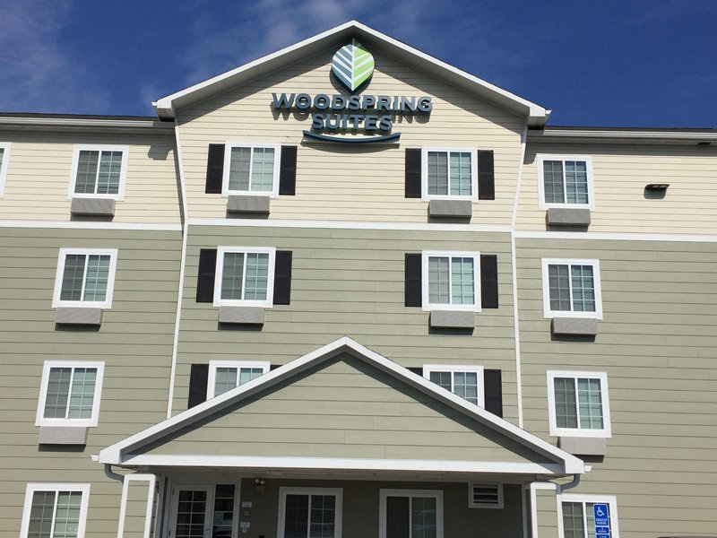 extended stay america select suites cleveland avon
