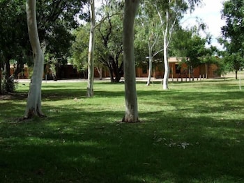 Territory Manor Motel & Caravan Park,Mataranka>>Katherine,2.5 star