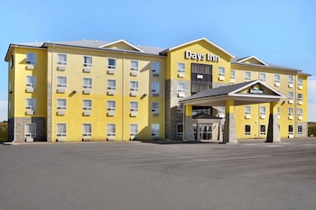 Days Inn By Wyndham Grande Prairie,Grande Prairie>>Clairmont,2.5 star