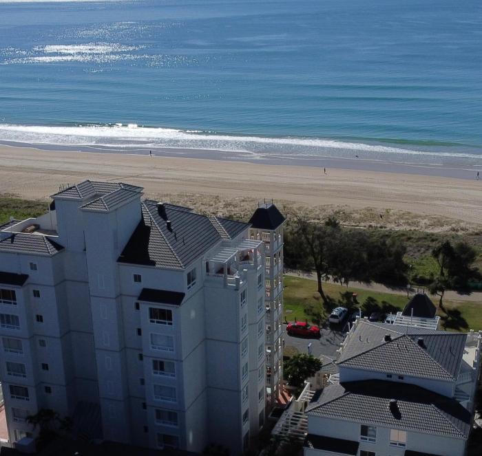 la grande apartments broadbeach