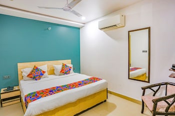 Via Rama,Rohini,3 star