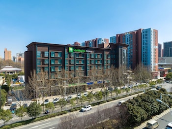 Holiday Inn Express Zhengzhou Guancheng,,3 star