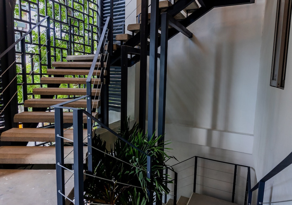 The Garden By Dot Suites,,4 star