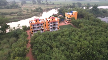 Neel Nirjan Resort