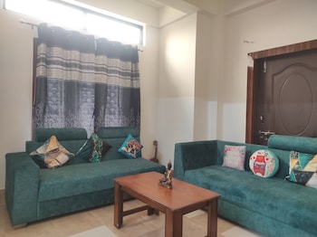 Homocation The Corporates Homestay,India>>Guwahati,2 star