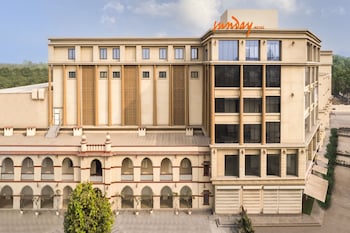 sunday hotel vadodara