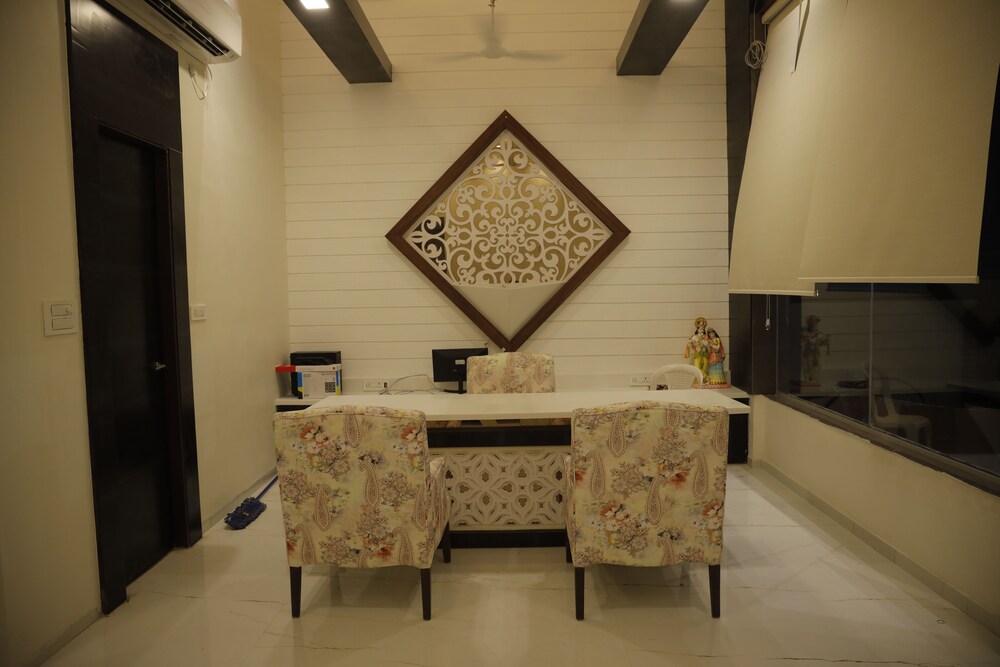 The Venetian Hotel,Nagpur>>Maregaon,3 star