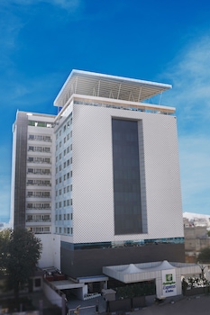 Holiday Inn Express & Suites Jaipur Gopalpura By Ihg,Mansarovar,4 star