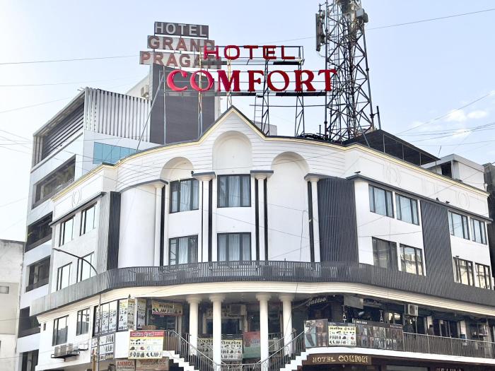 Hotel Comfort,India>>Surat,3 star