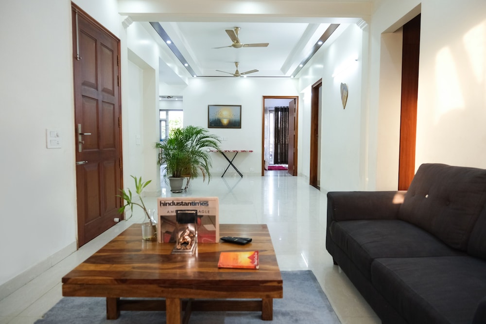 Lime Tree Luxury 3Bhk Serviced Apartment,India>>Gurugram,4 star
