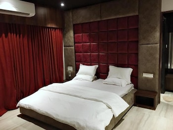 Sky Taj Villa 5 Bhk,Shahapur>>Igatpuri,2 star