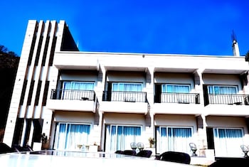 royal suites by park tree chakki mor