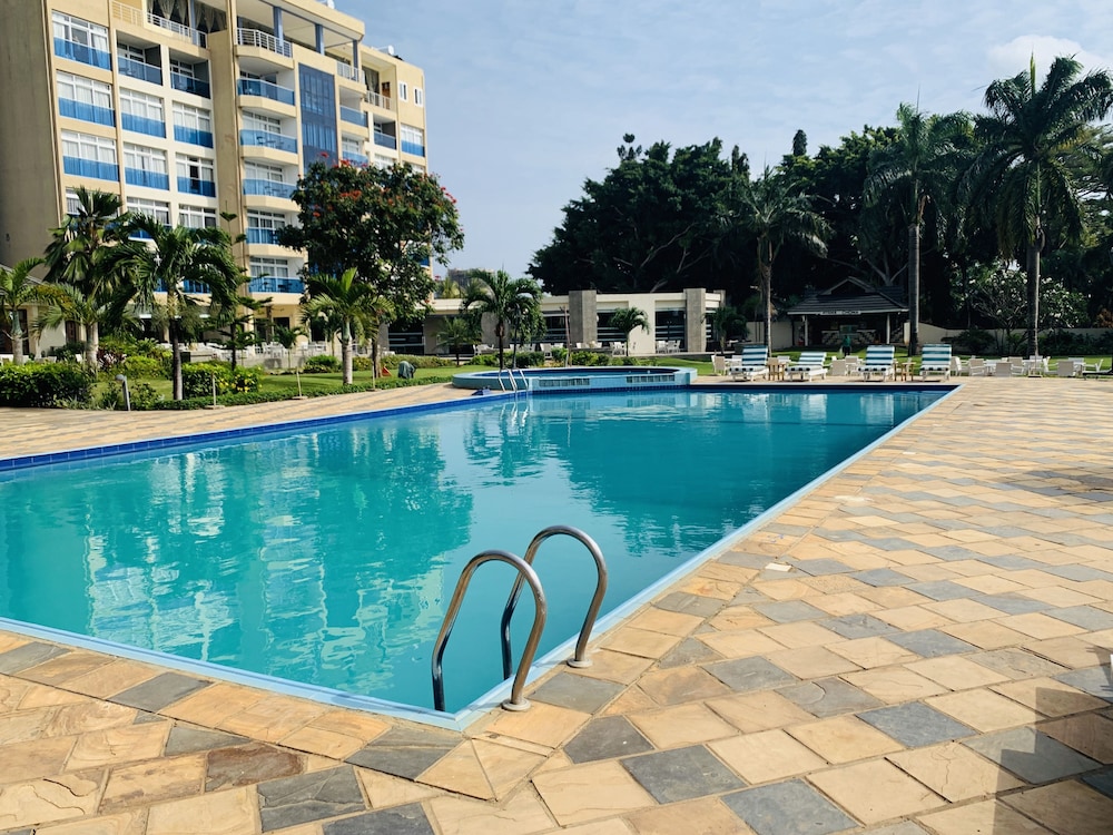 Tanga Beach Resort & Spa,,4 star