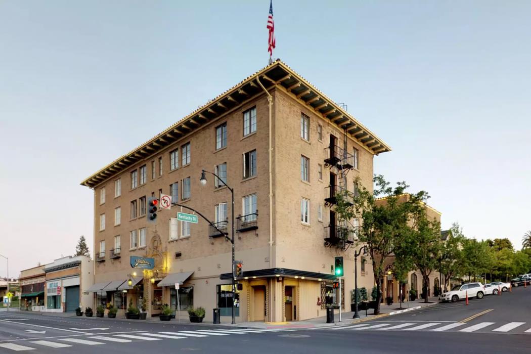 hotel petaluma tapestry collection by hilton