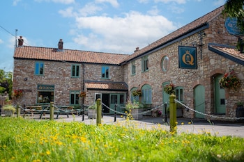 The Queens Chew Magna,,3 star