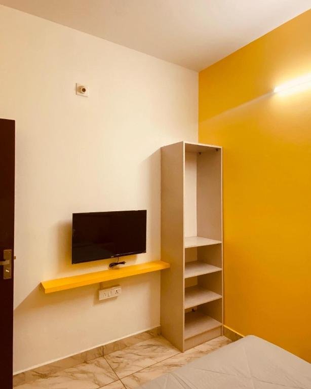 Twinn Waves,Kozhikode>>Kondotti,3 star