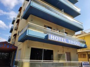Tivoli,,2 star