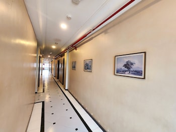 Park Palace Hotel,Gariahat,3 star