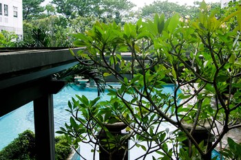 Nice And Strategic 2Br At Green Pramuka City Apartment,,0 star