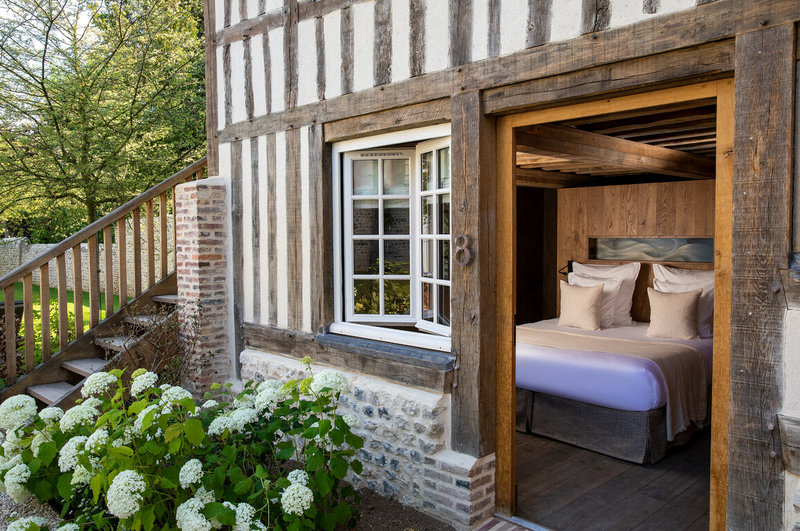 hotel saint delis relais and chateaux