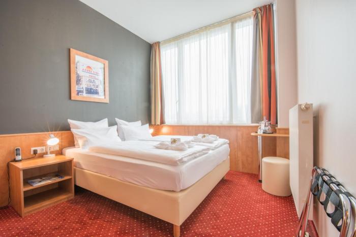 Amedia Express Passau Trademark Collection By Wyndham,Munich>>Grafenau,3 star