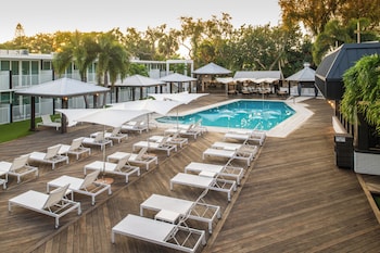 Casey Key Resorts - Mainland,1650 South Tamiami Trail,3 star