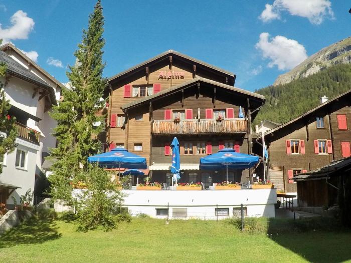 Hotel Alpina,,3 star
