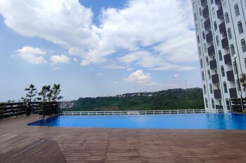 comfortable and modern 1br without living room at amartha view apartment