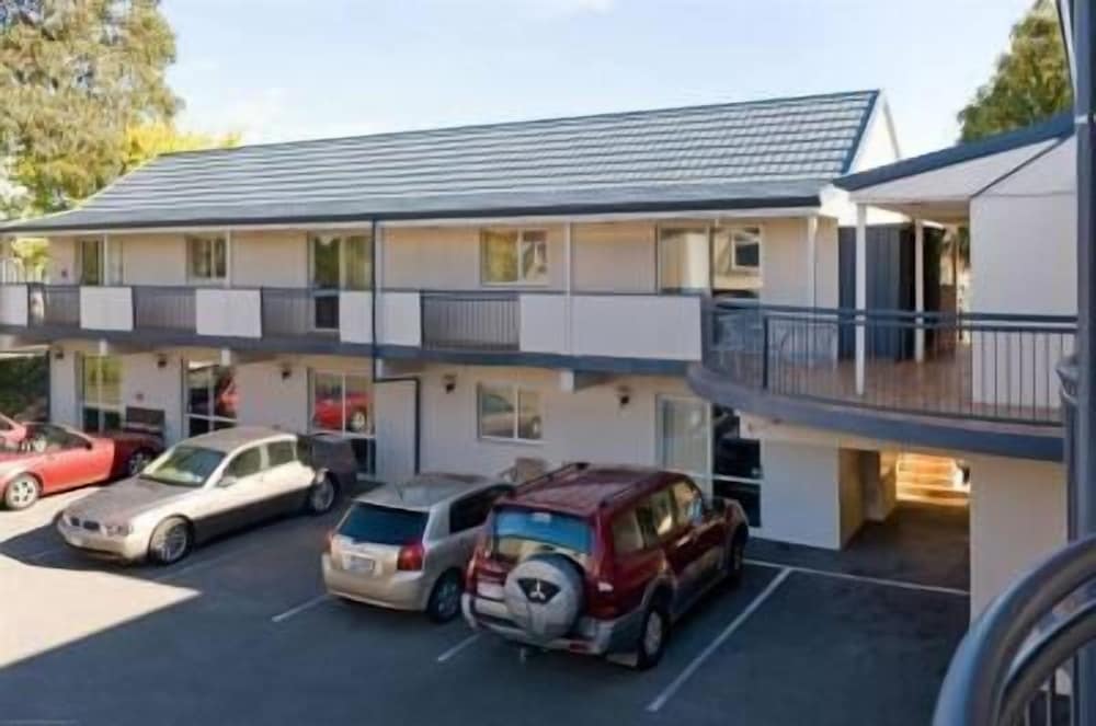 Amalfi Motor Lodge,Christchurch Airport>>Christchurch,4 star