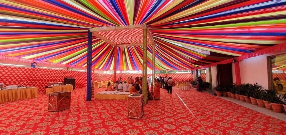 Smb Hotels And Resorts Pvt Ltd.,India>>Ujjain,2.5 star