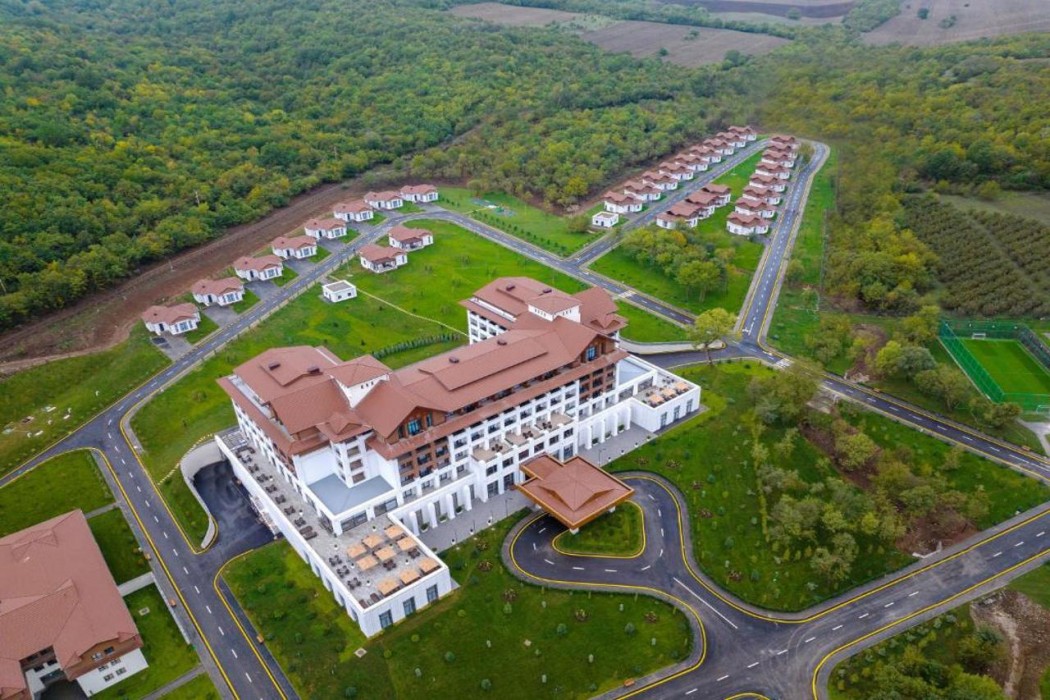 Shabran Wellbeing Resort,,2 star