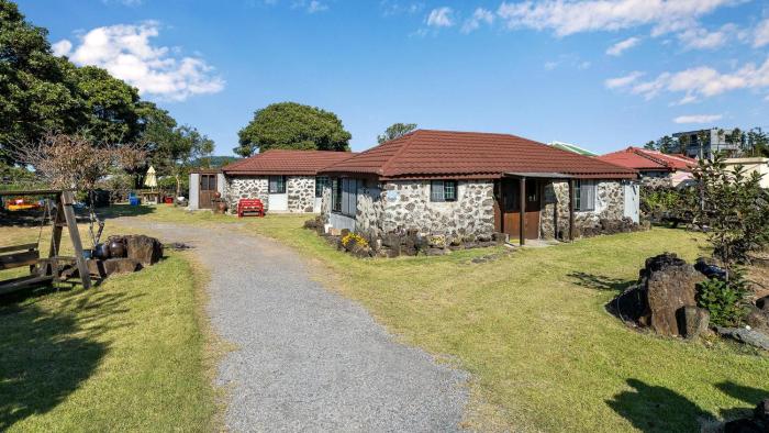 jeju motungedoljib dogchaepension