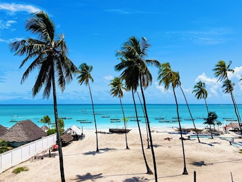 sunrise beach nungwi