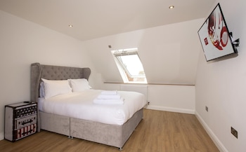 Delightfully Bright 2 Bedroom Apartment In The Heart Of Old Town Swindon,,0 star