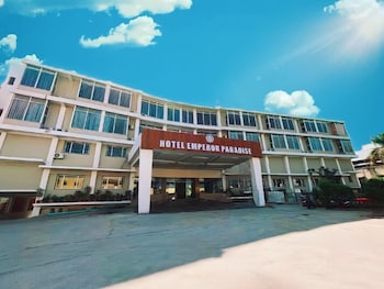 Hotel Emperor Paradise,Bilaspur,3 star