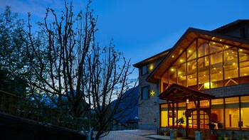 Clarks Inn Suites Manali,Manali,4 star