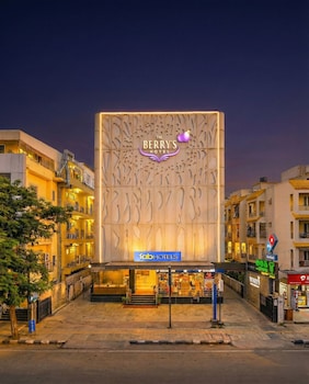 Fabhotel Astra Berry's,,3 star